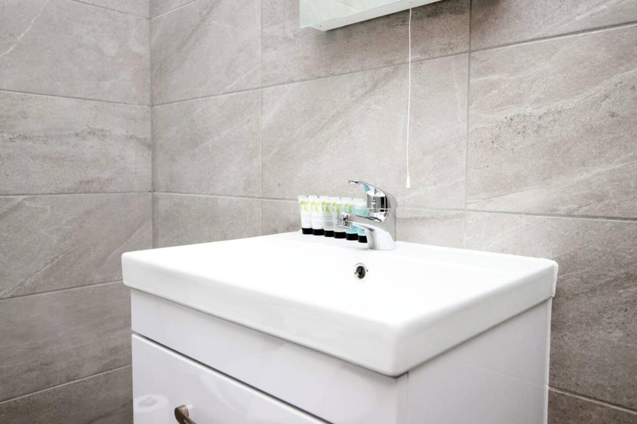 Kingsbridge Point - Cosy One Bed Apartments Near Town Centre, Swindon Exteriér fotografie