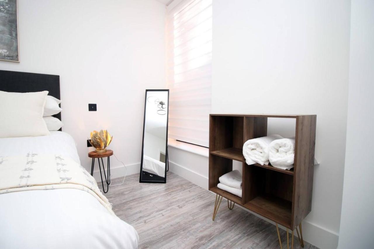 Kingsbridge Point - Cosy One Bed Apartments Near Town Centre, Swindon Exteriér fotografie